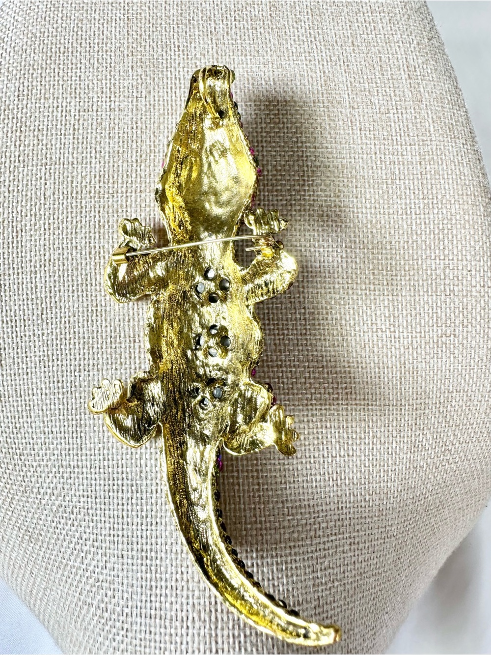 Chunky 5” Gold-Tone Green & Pink Crystal Alligator Brooch (High Quality/Weight) - Picture 3 of 13